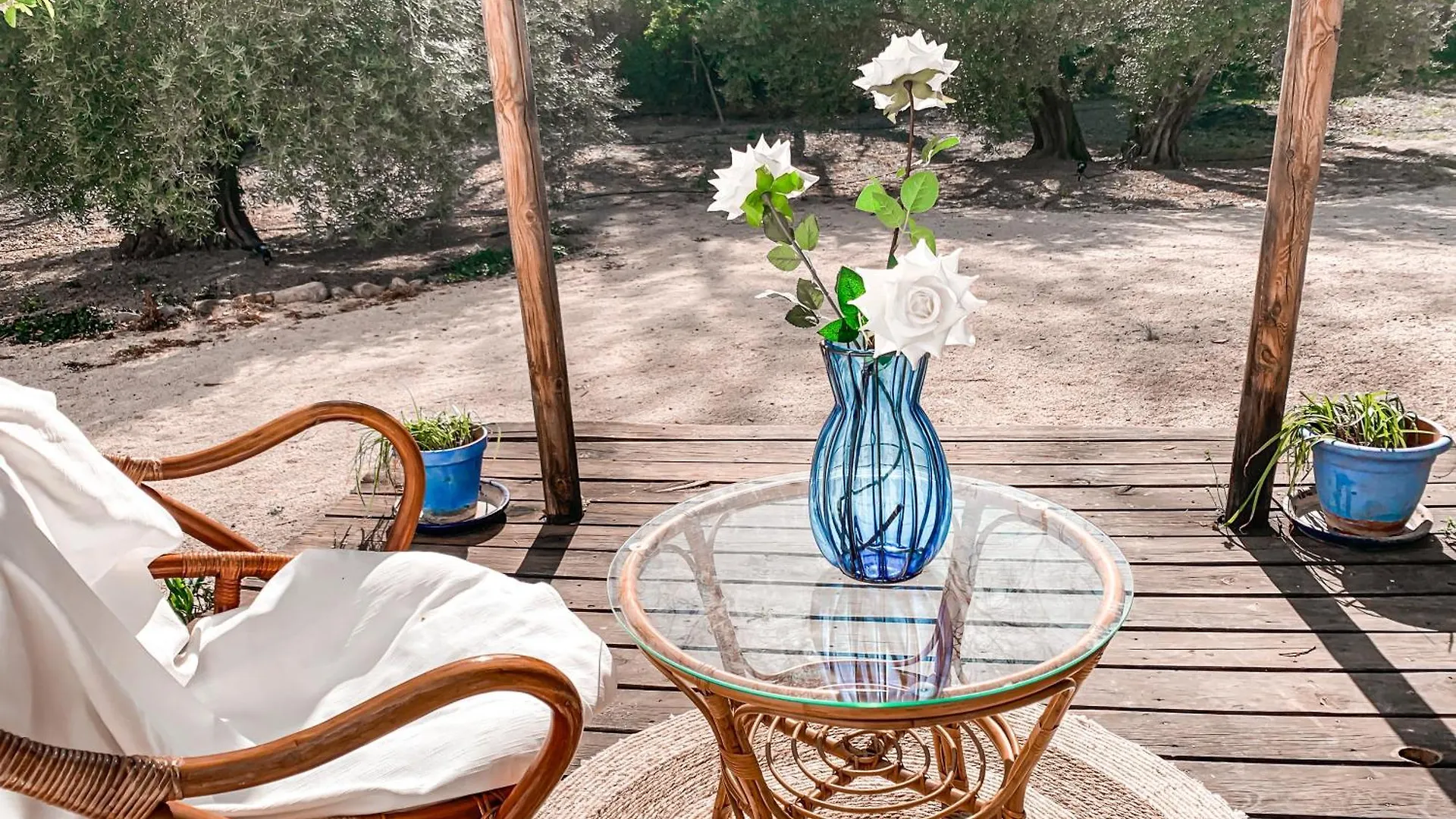 Country house La Caseria Azul De Cuadros Bedmar y Garciez