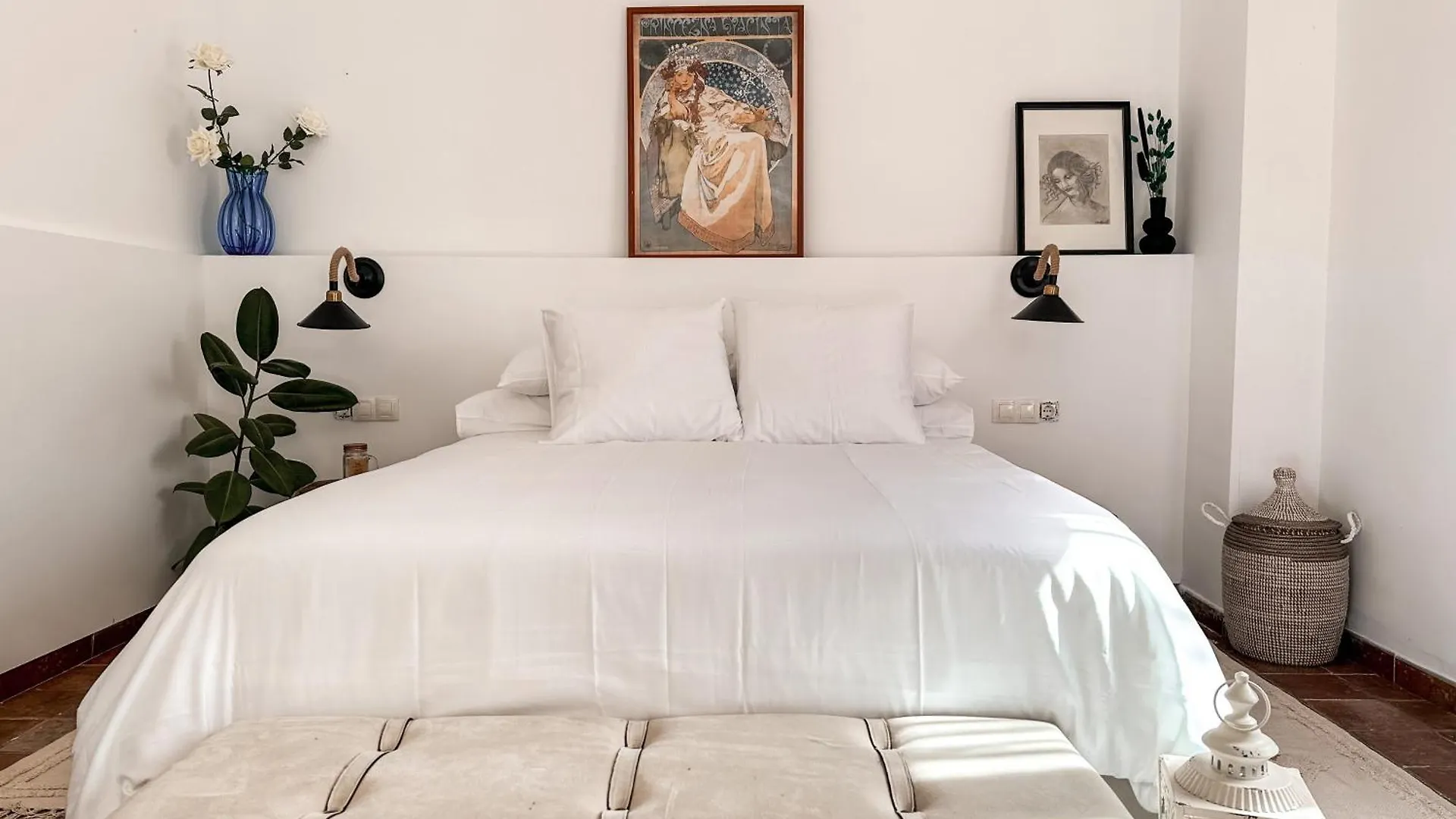 Country house La Caseria Azul De Cuadros Bedmar y Garciez Spain