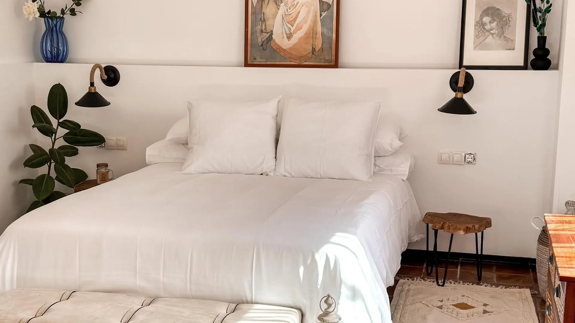 Country house La Caseria Azul De Cuadros Bedmar y Garciez