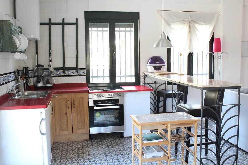 La Caseria Azul De Cuadros Bedmar y Garciez Country house