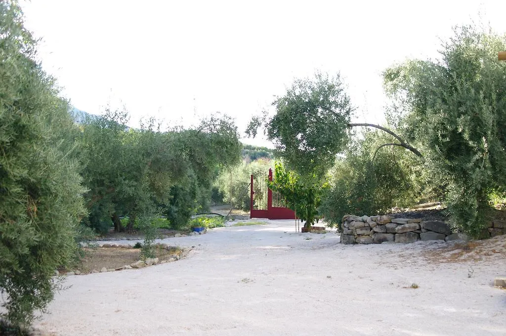 Country house La Caseria Azul De Cuadros Bedmar y Garciez Spain