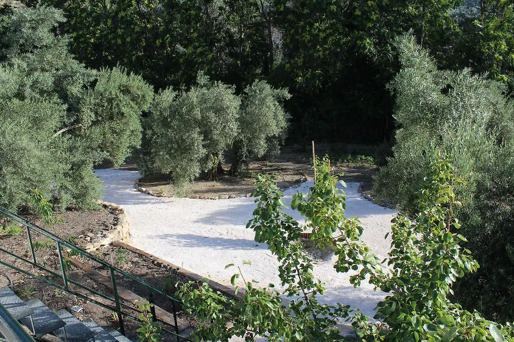 Country house La Caseria Azul De Cuadros Bedmar y Garciez